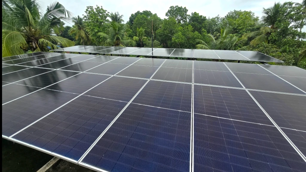 20 kW commercial on-grid solar plant at NVP in Oyoor Kollam featuring Luminous 3-Phase inverter and 615W TOPCon panels