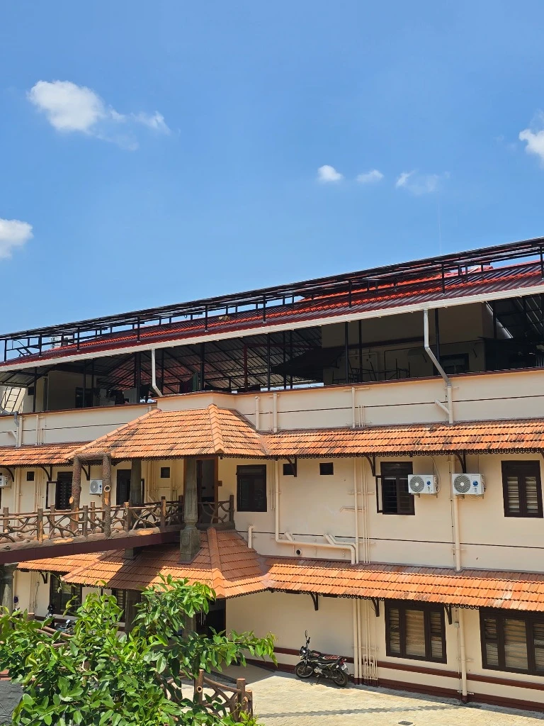 Commercial rooftop solar installation at Dr Pradeep's Sindhoor Ayurveda Hospital in Kollam